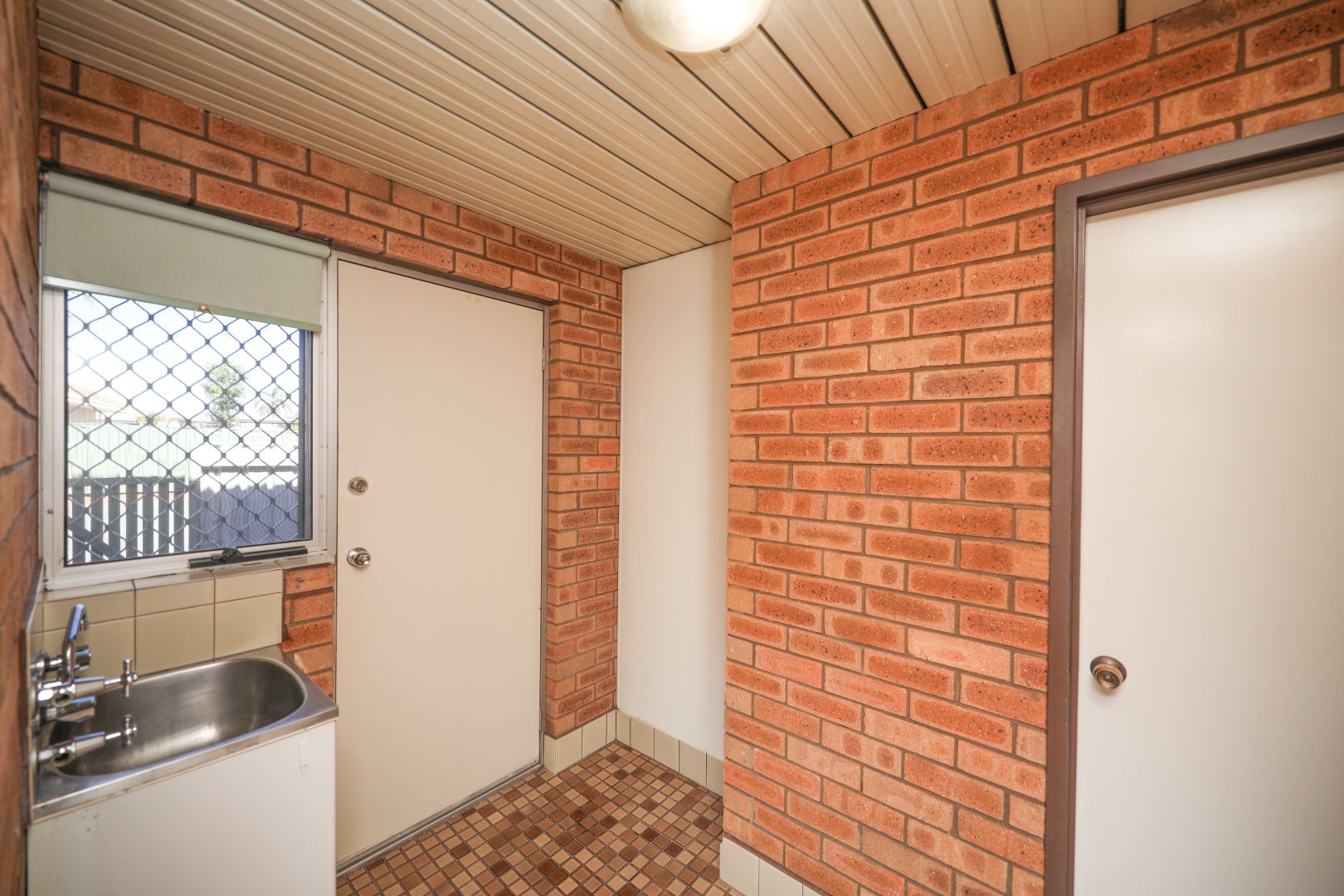 5/2 Sun Court, Millars Well WA 6714, Image 2