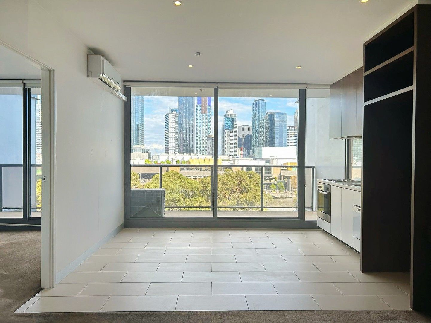 2 bedrooms Apartment / Unit / Flat in 816/555 Flinders Street MELBOURNE VIC, 3000