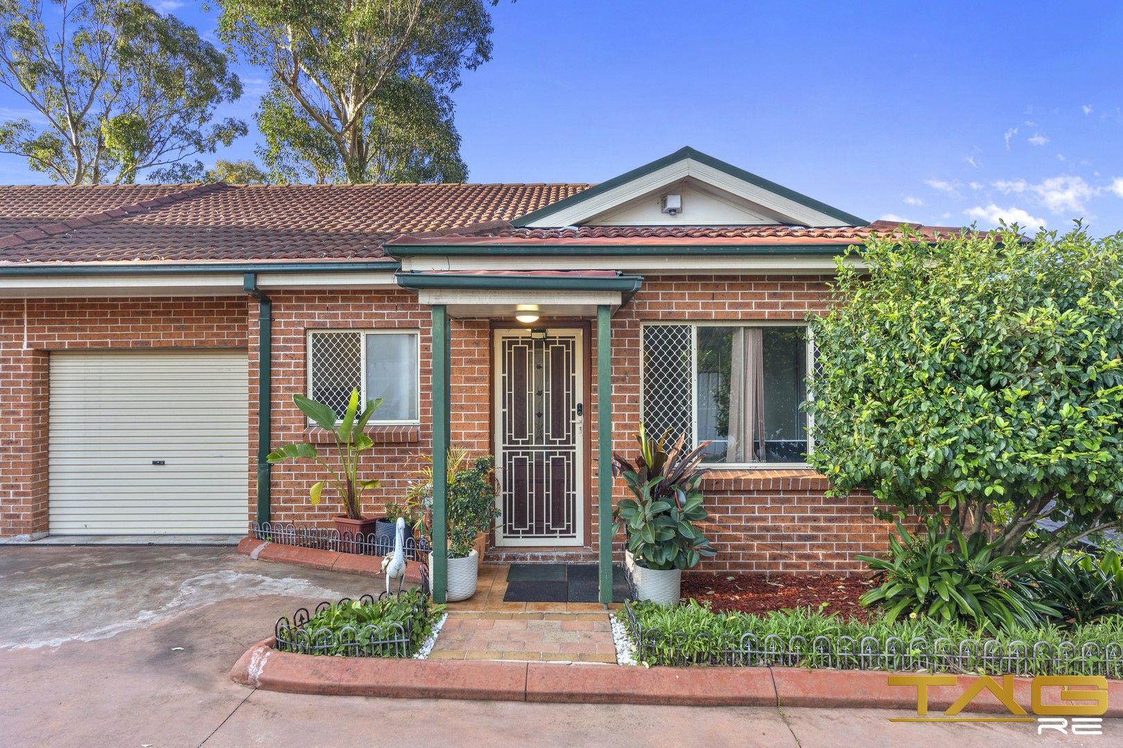 2 bedrooms Villa in 7/5 Rawson Road SOUTH WENTWORTHVILLE NSW, 2145