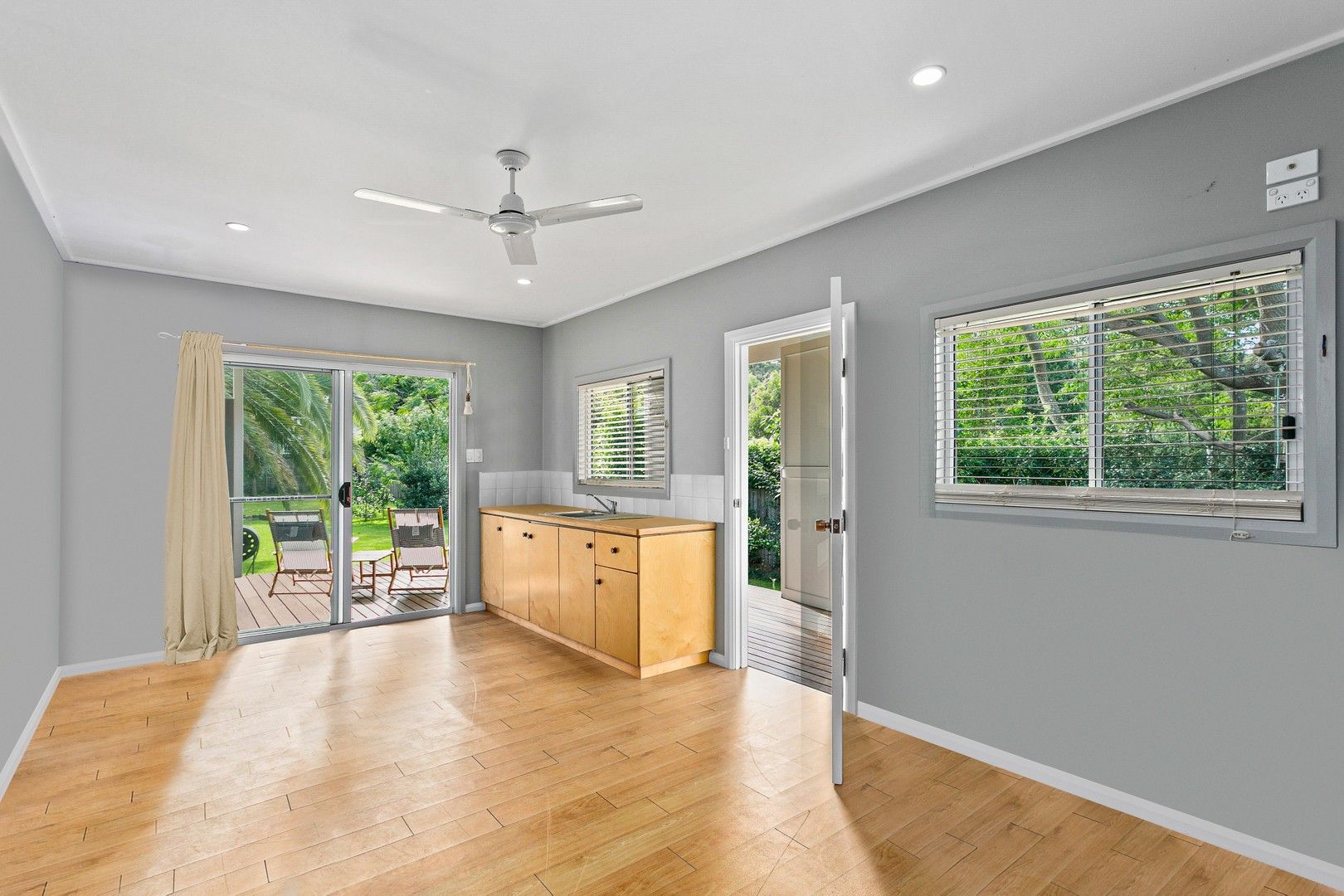 38 Mountain Road, Austinmer NSW 2515 Studio For Rent Domain