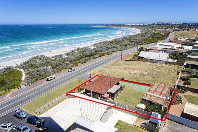 Picture of 311 Willcock Drive, TARCOOLA BEACH WA 6530