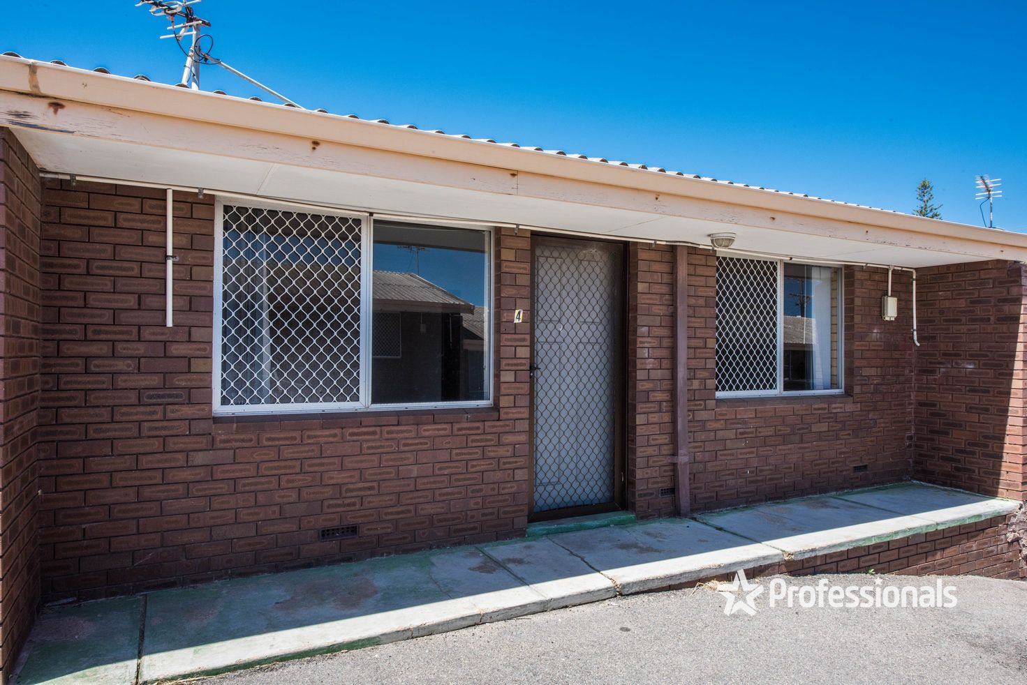 4/17 Francis Street, Geraldton WA 6530, Image 0