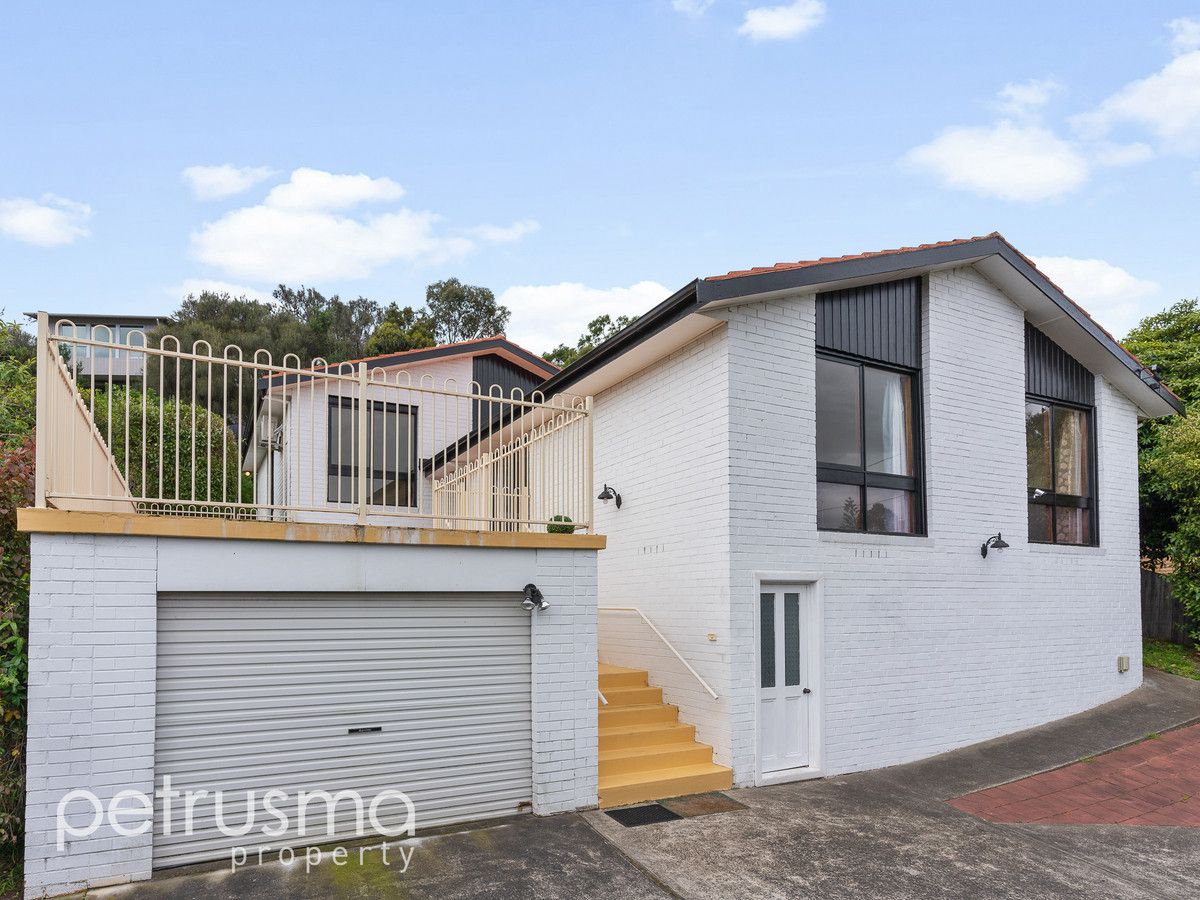 4 bedrooms House in 66 Bayfield Street BELLERIVE TAS, 7018