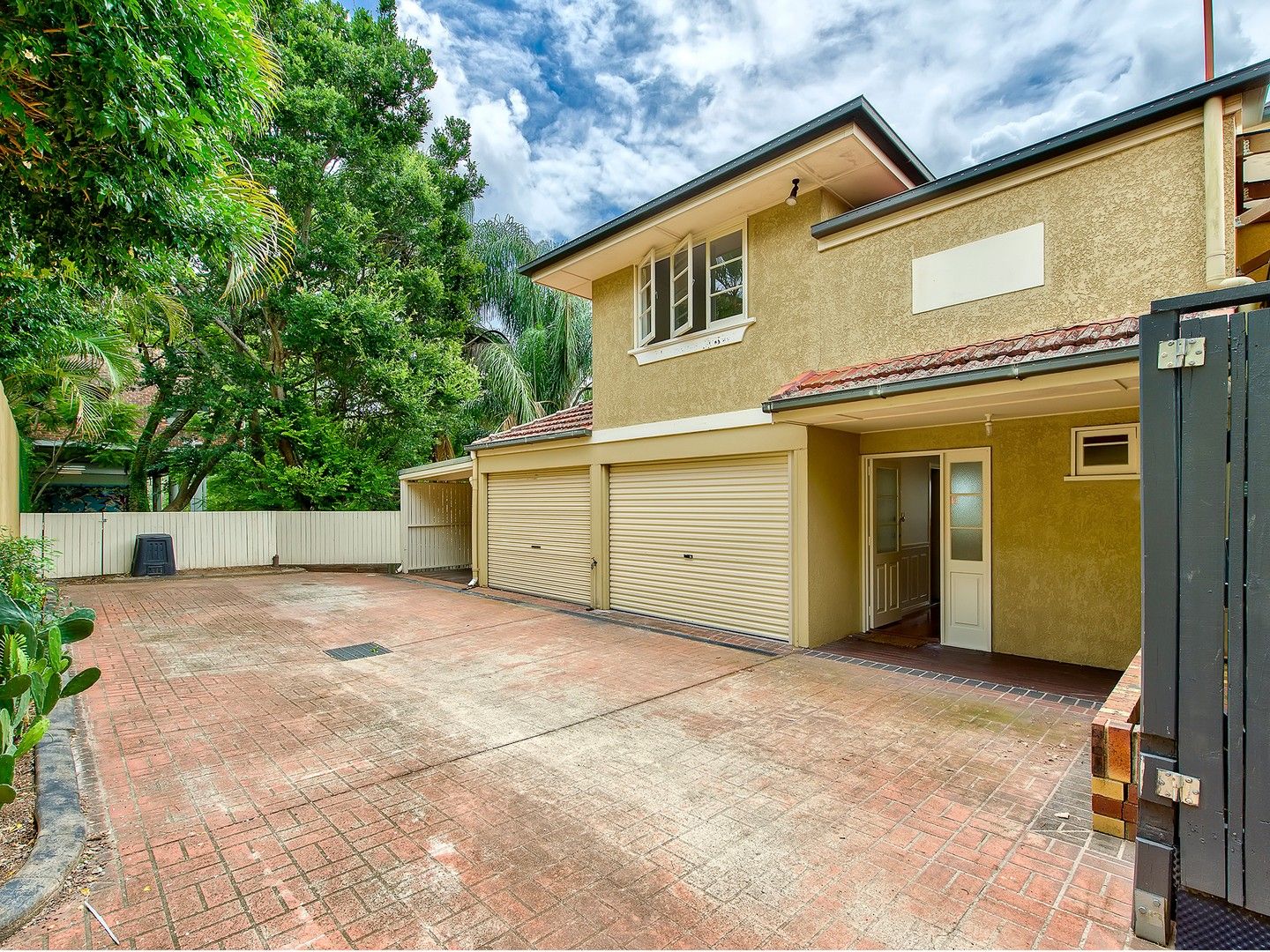 3 bedrooms Townhouse in 135 Rockbourne Terrace PADDINGTON QLD, 4064