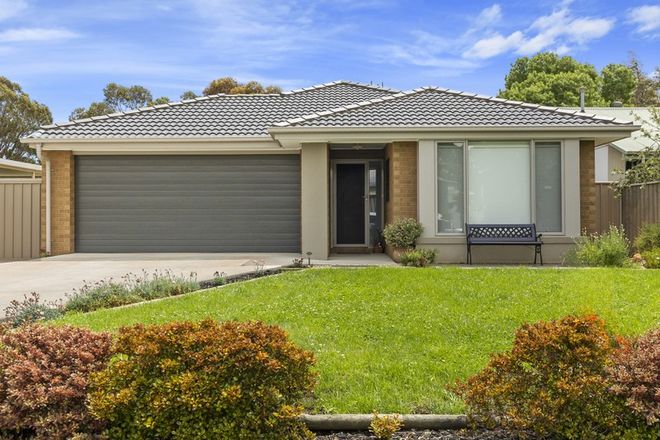 Picture of 76 MARTINDALE CRESCENT, SEYMOUR VIC 3660