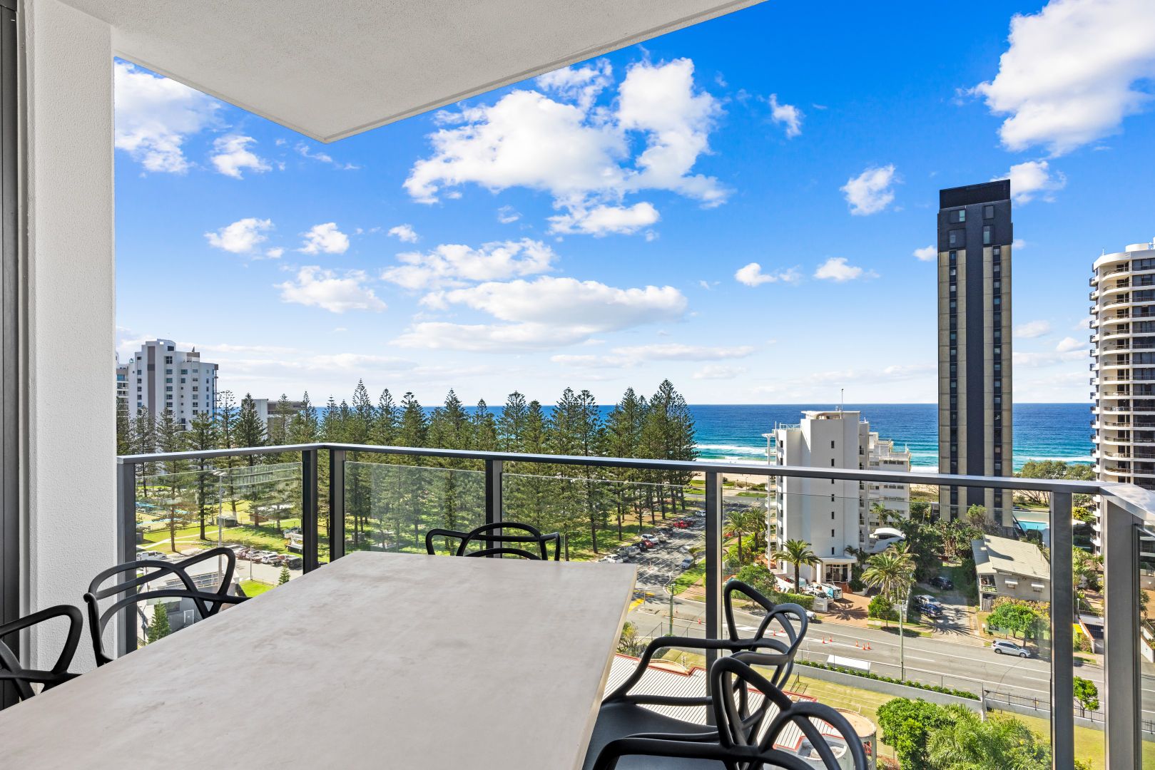 42/18 Chelsea Avenue, Broadbeach QLD 4218, Image 2