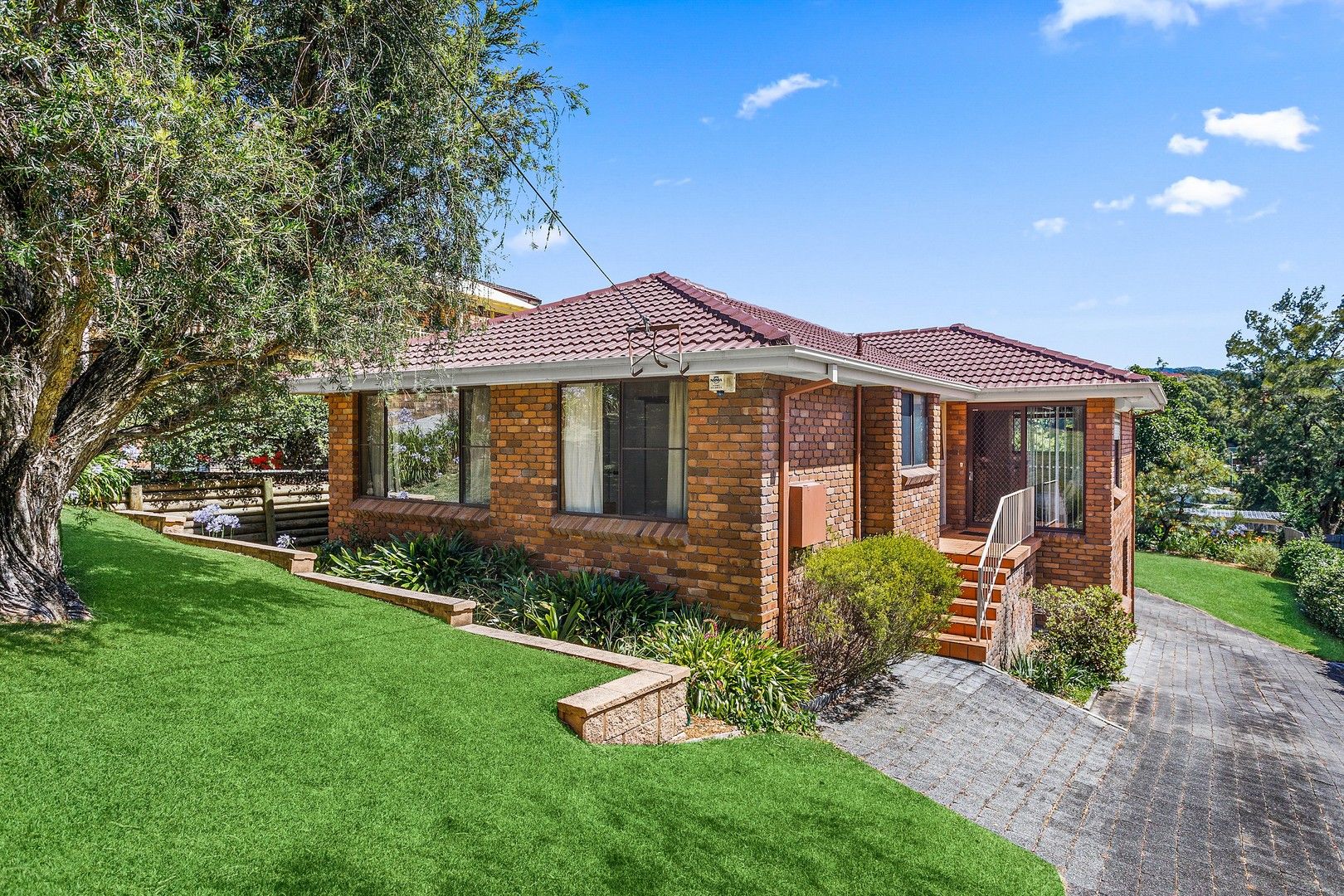 27 Ashley Avenue, Farmborough Heights NSW 2526, Image 0