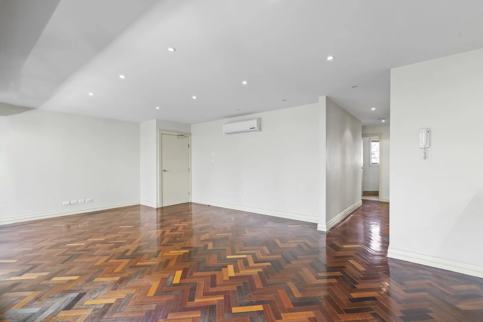 Additional image 5 of 3/220 Barkers Road, Hawthorn VIC 3122