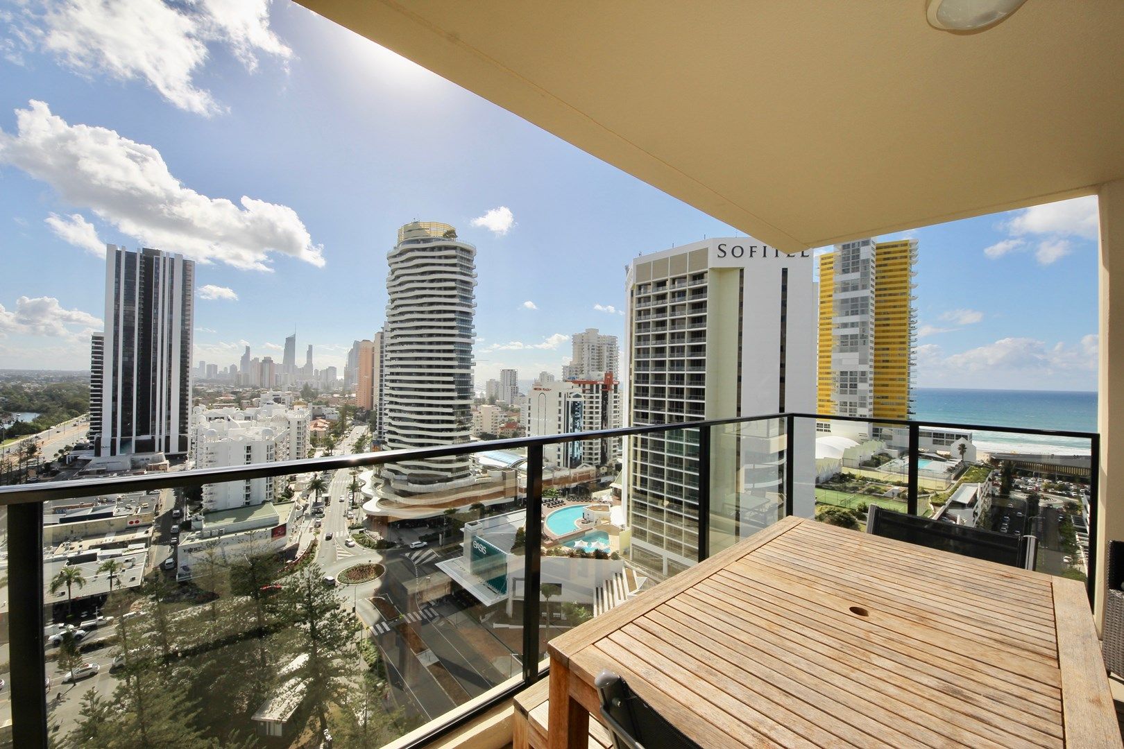 1805/2685 Gold Coast Highway, Broadbeach QLD 4218, Image 0