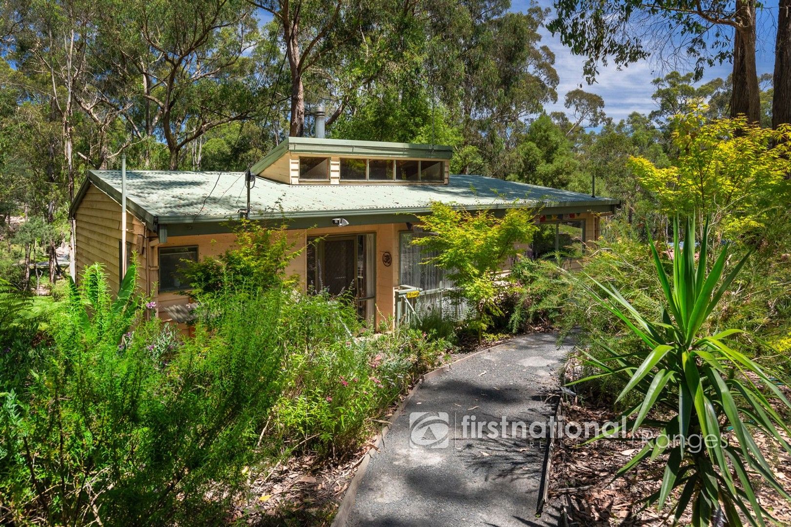 43 Mountain Road, Cockatoo VIC 3781, Image 0