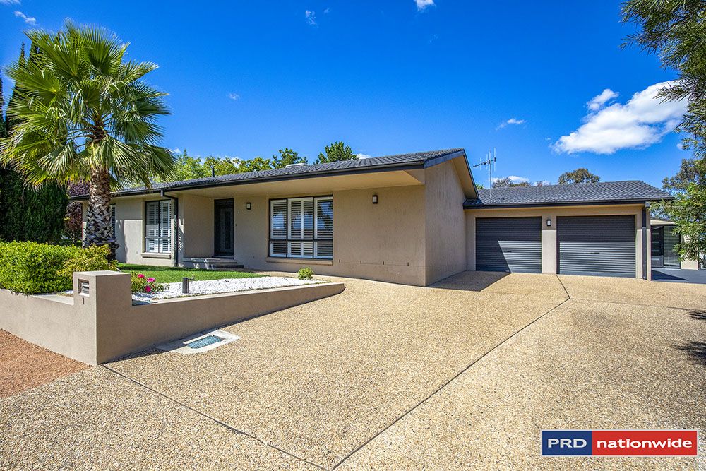 4 bedrooms House in 1 Smalley Circuit GIRALANG ACT, 2617