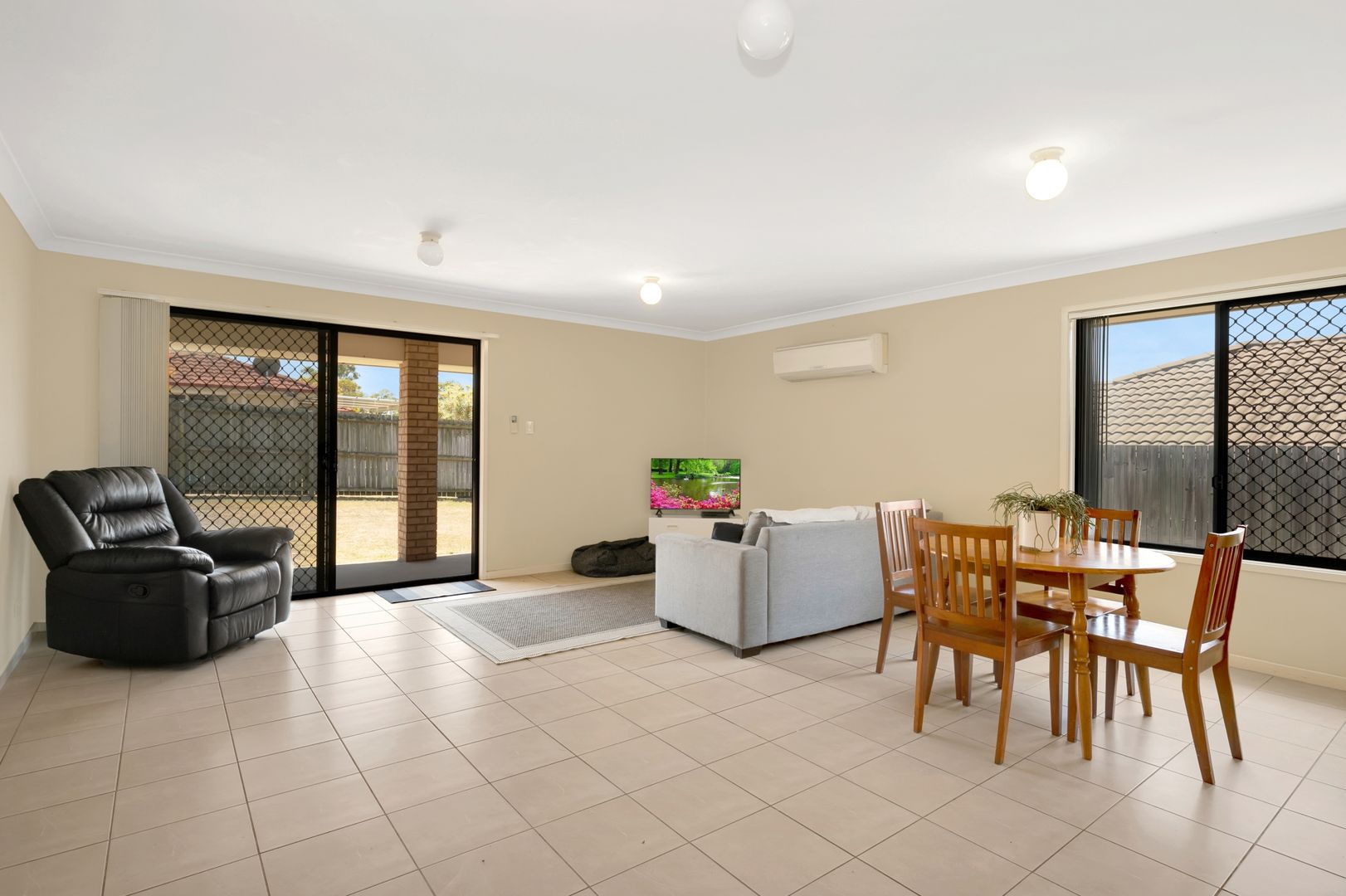 11 Rhiannon Drive, Flinders View QLD 4305, Image 2