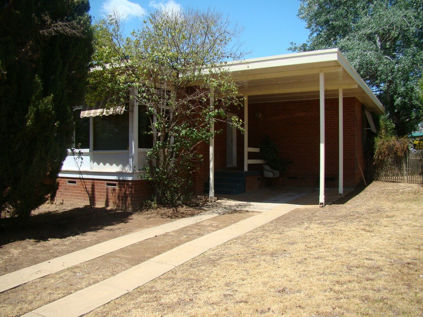 2 Immarna Place, Kooringal NSW 2650, Image 0