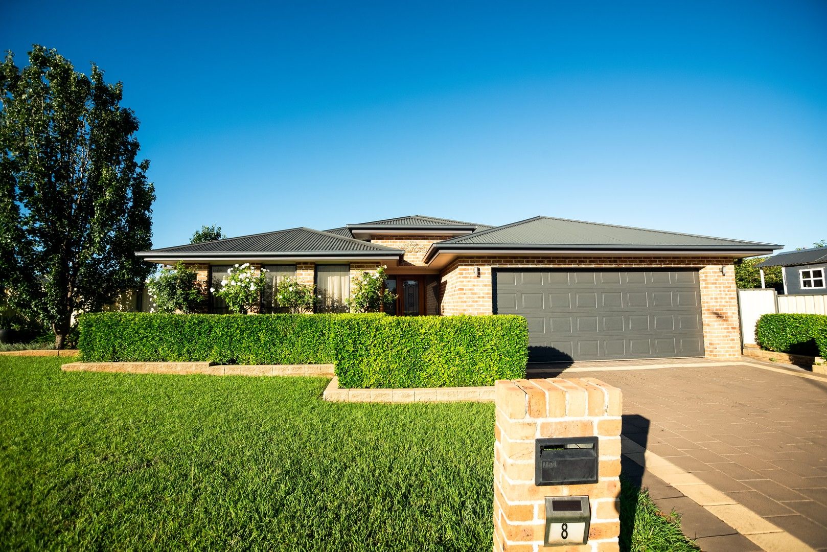 4 bedrooms House in 8 Monastery Close PARKES NSW, 2870