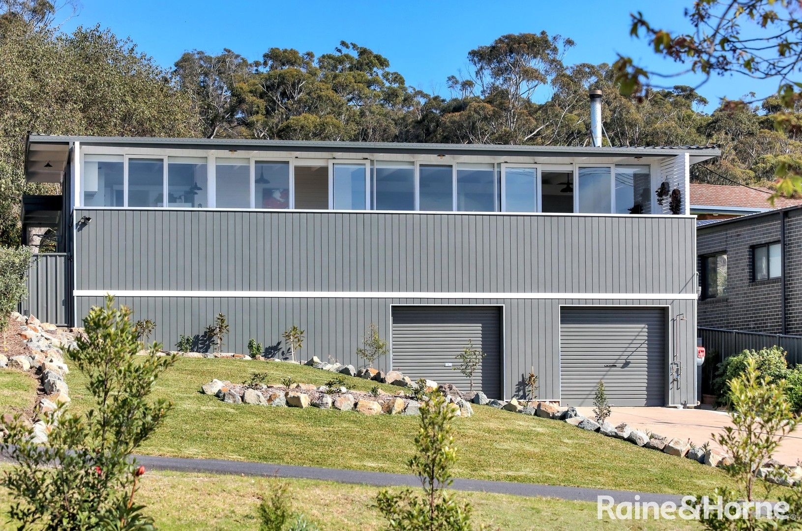 3 bedrooms House in 28 Booroo Street PAMBULA BEACH NSW, 2549