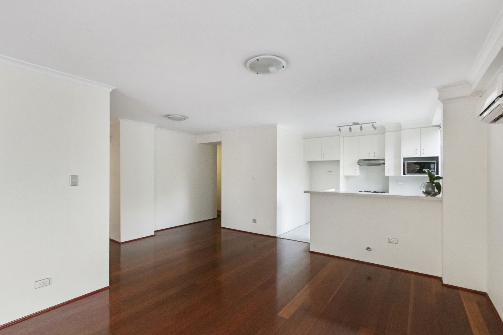 10/1923 Herbert St, St Leonards NSW 2065 Apartment For Rent 860