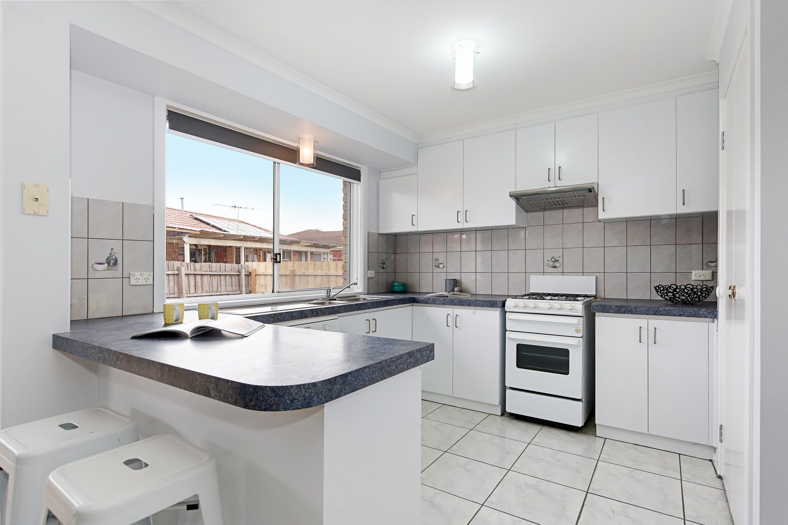 4 Ganges Court, Werribee VIC 3030, Image 2