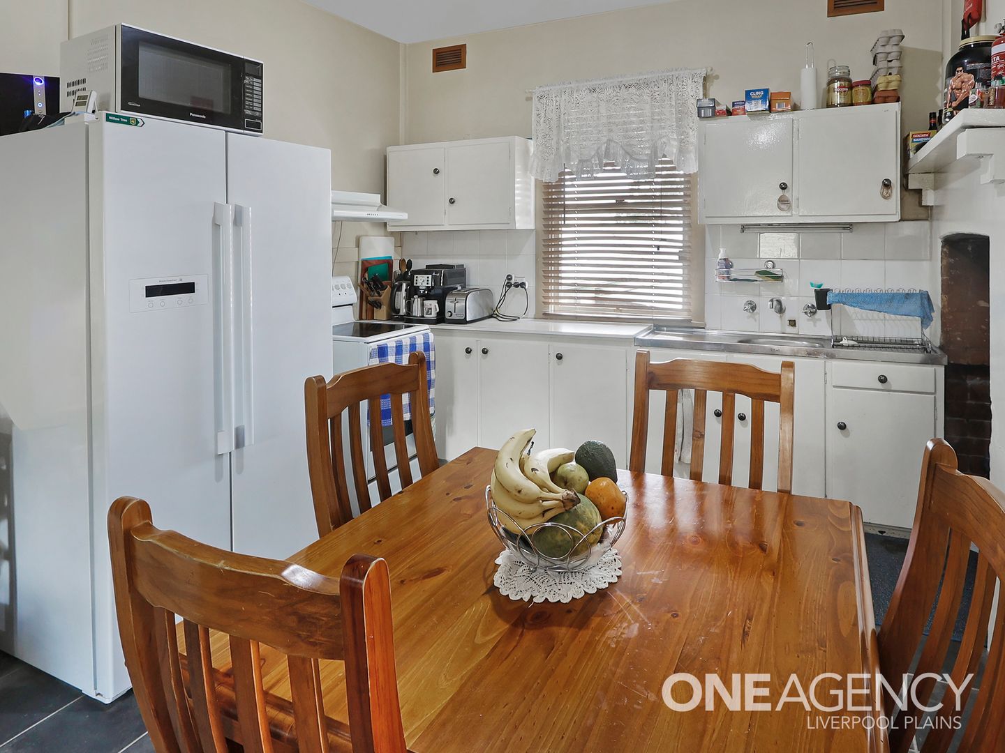 11 Fairbairn Street, Willow Tree NSW 2339, Image 2