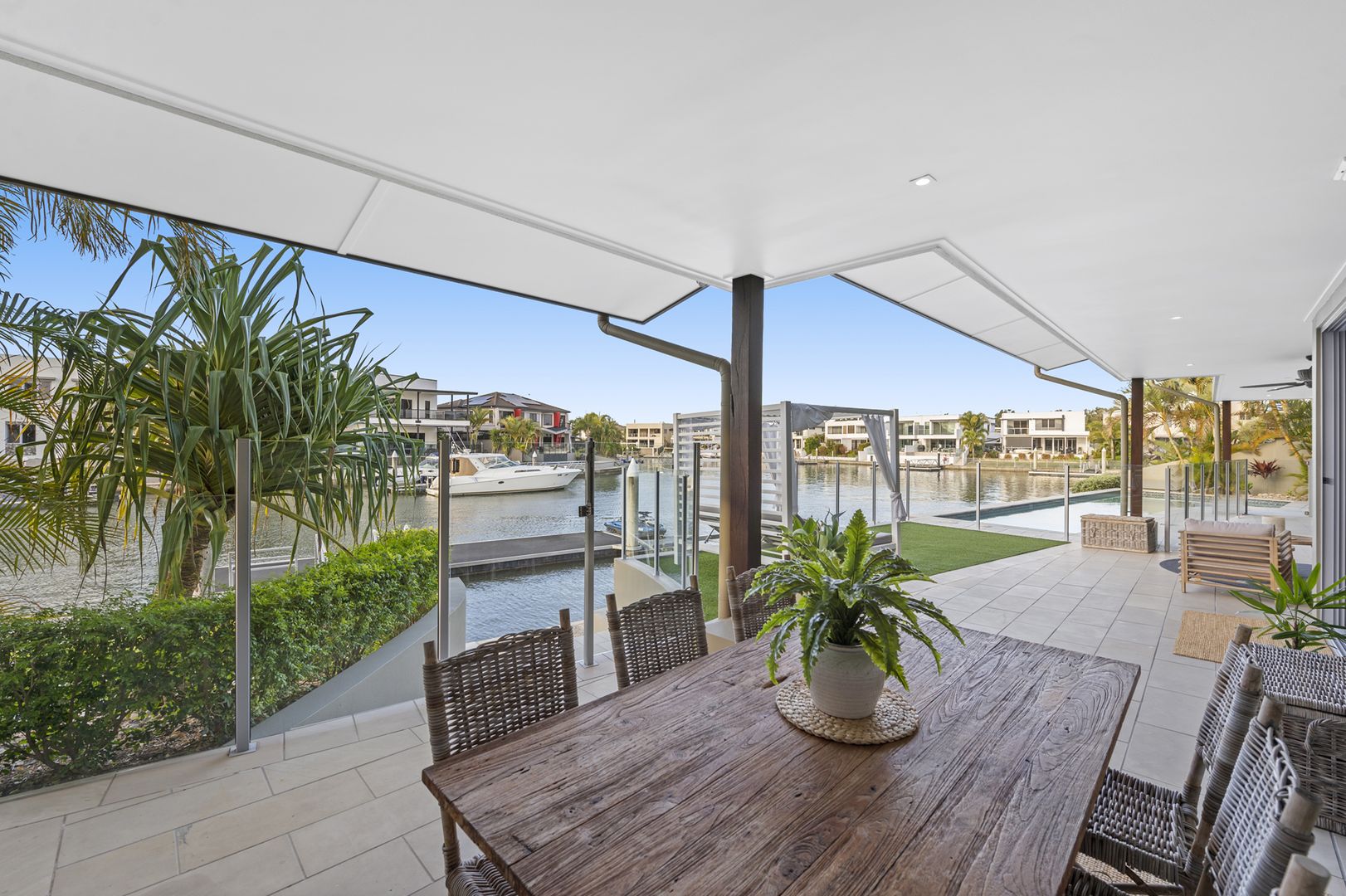 17 Middle Quay Drive, Biggera Waters QLD 4216, Image 2