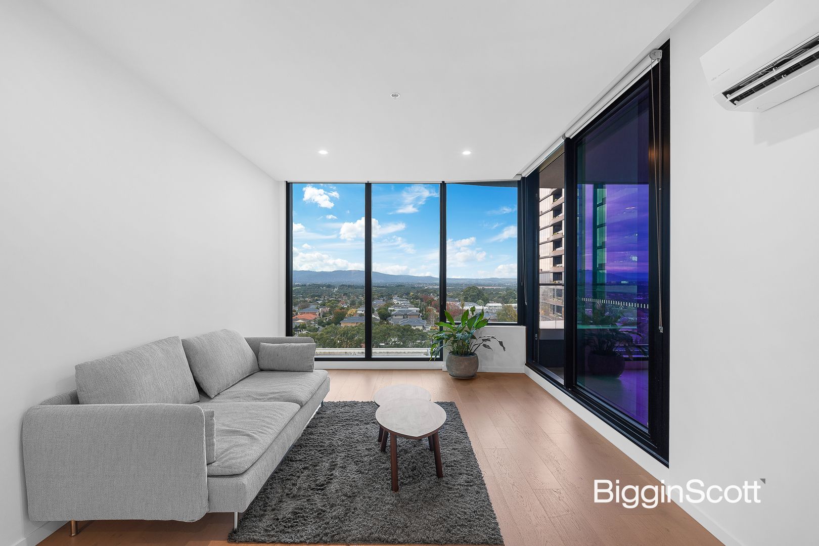 715/23 O'Sullivan Road, Glen Waverley VIC 3150, Image 2