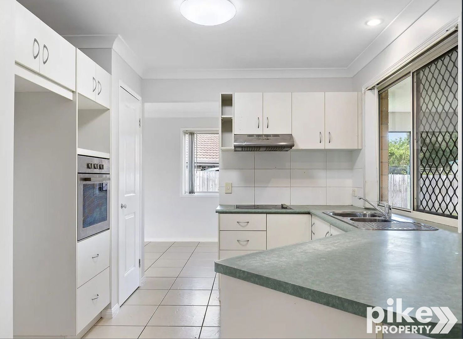 77 Fernbrook Drive, Morayfield QLD 4506, Image 2