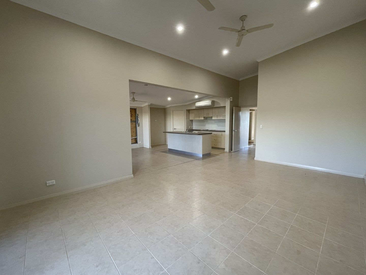 4 Goshawk Circle, Nickol WA 6714, Image 2