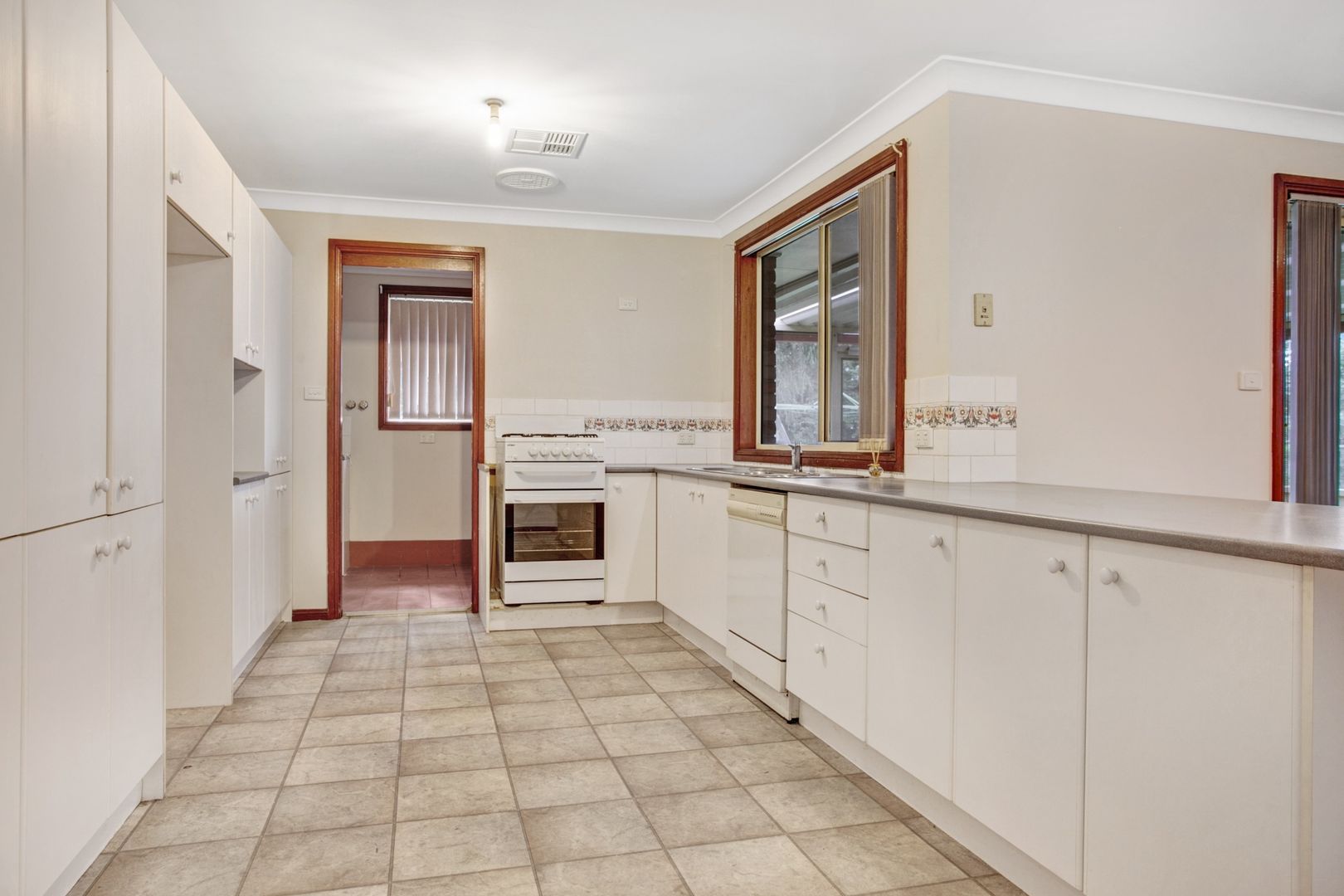 5 Garrie Close, Thornton NSW 2322, Image 1