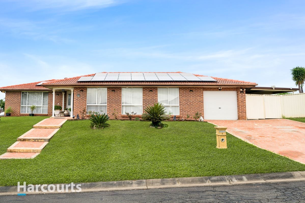 4 bedrooms House in 1 Leo Place ERSKINE PARK NSW, 2759