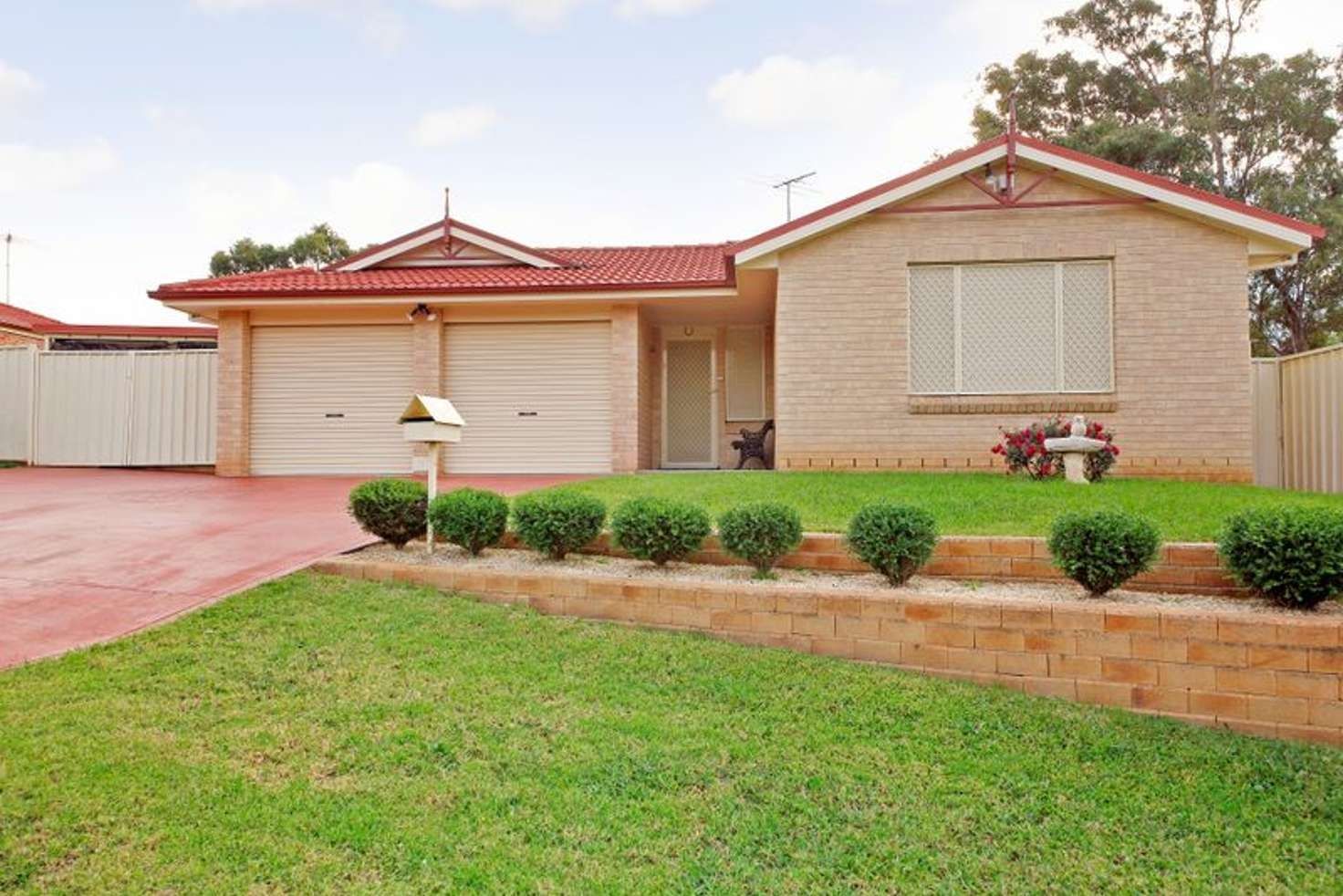 4 bedrooms House in 21 Harding Place MINTO NSW, 2566