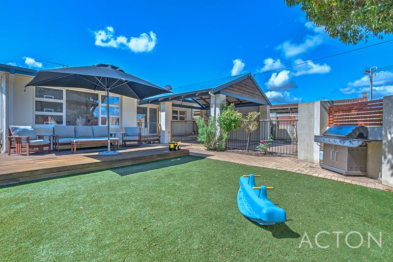 27 Mullings Way, Myaree WA 6154, Image 2