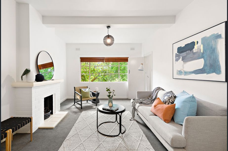 2 bedrooms Apartment / Unit / Flat in 2/60 Queens Road MELBOURNE VIC, 3004