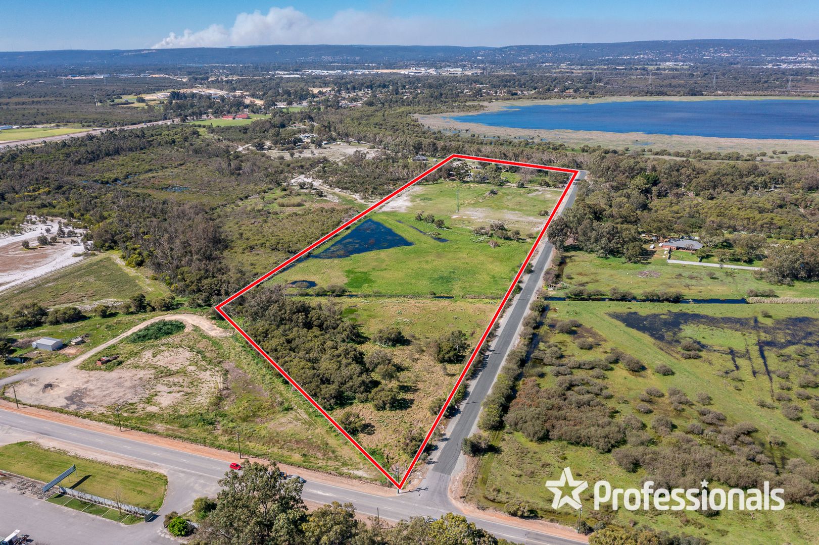 104 Commercial Road, Forrestdale WA 6112, Image 1