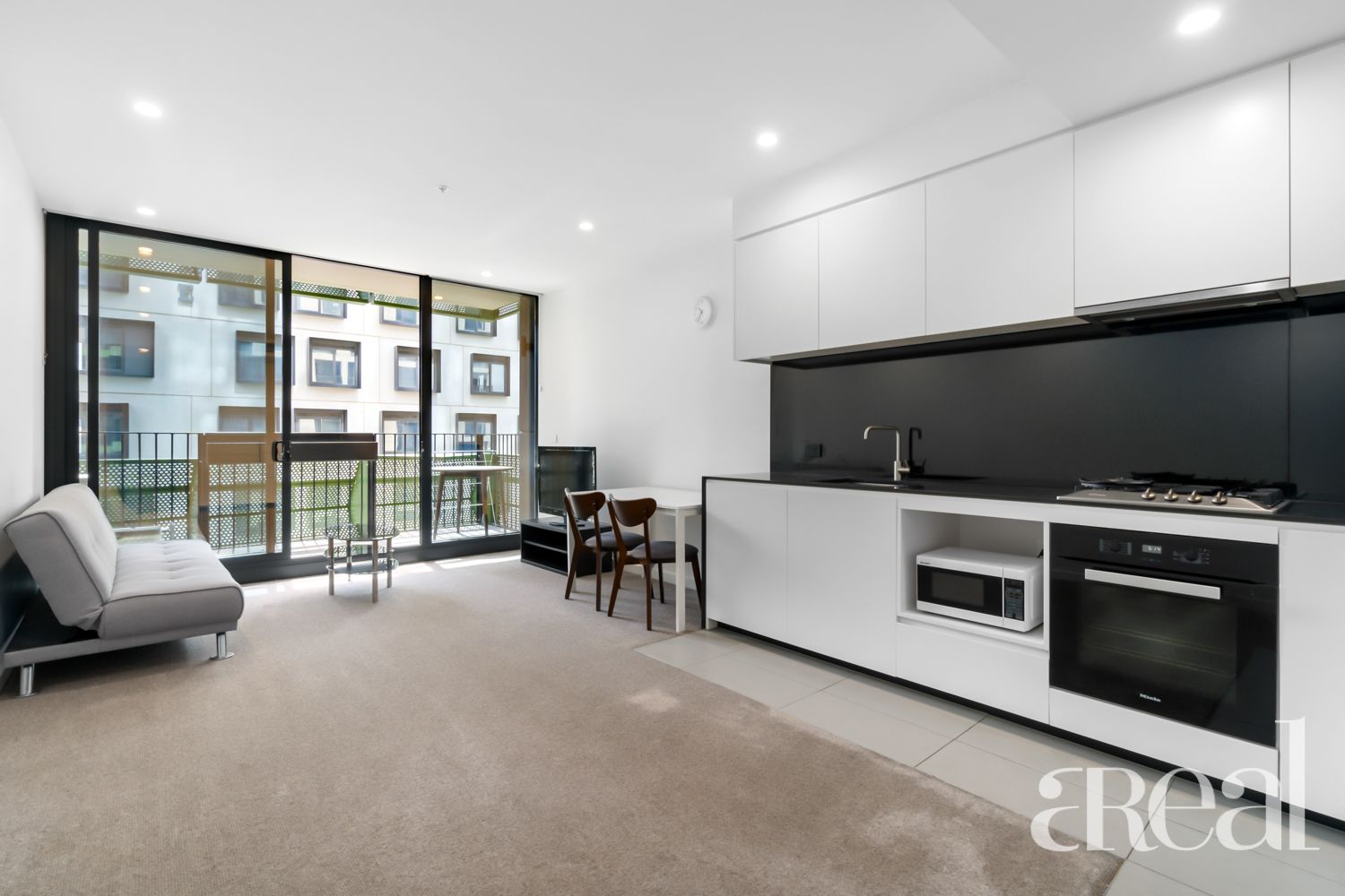 509 151 Berkeley St Melbourne Vic 3000 Apartment For Rent 450 Domain