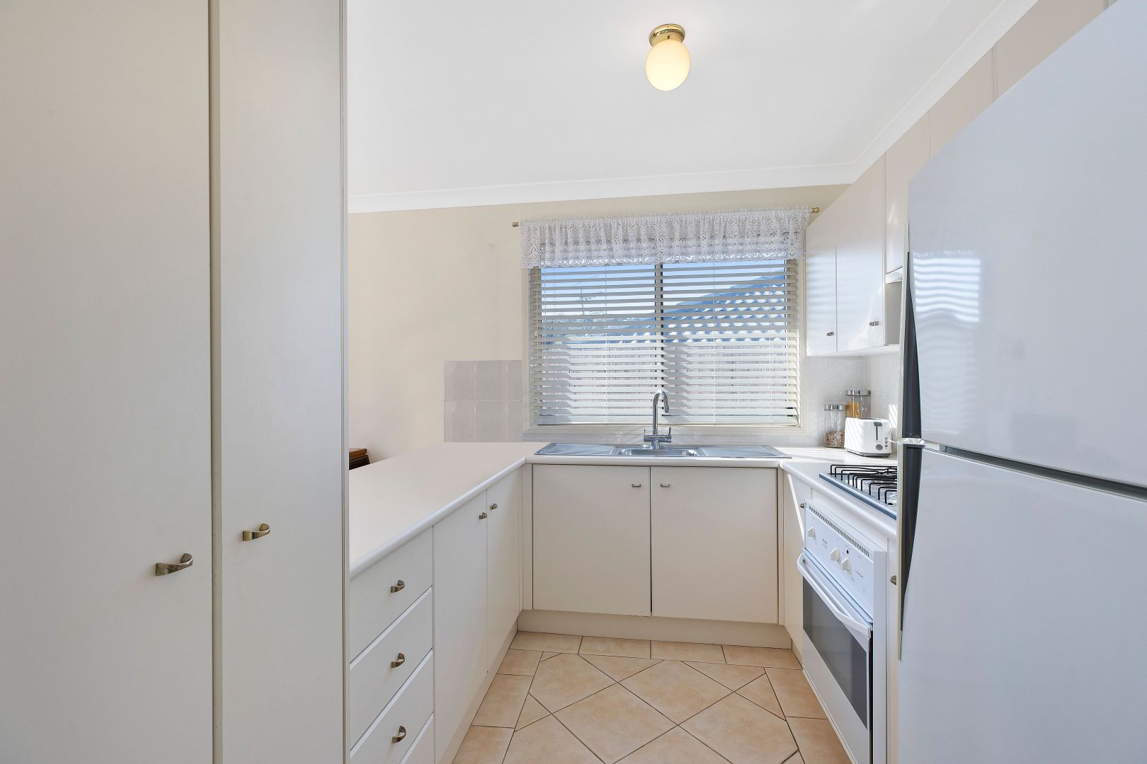 23 Burbank Drive, Tuggerah NSW 2259, Image 2