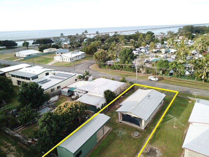 26 Bruce Pde, Lucinda QLD 4850, Image 0