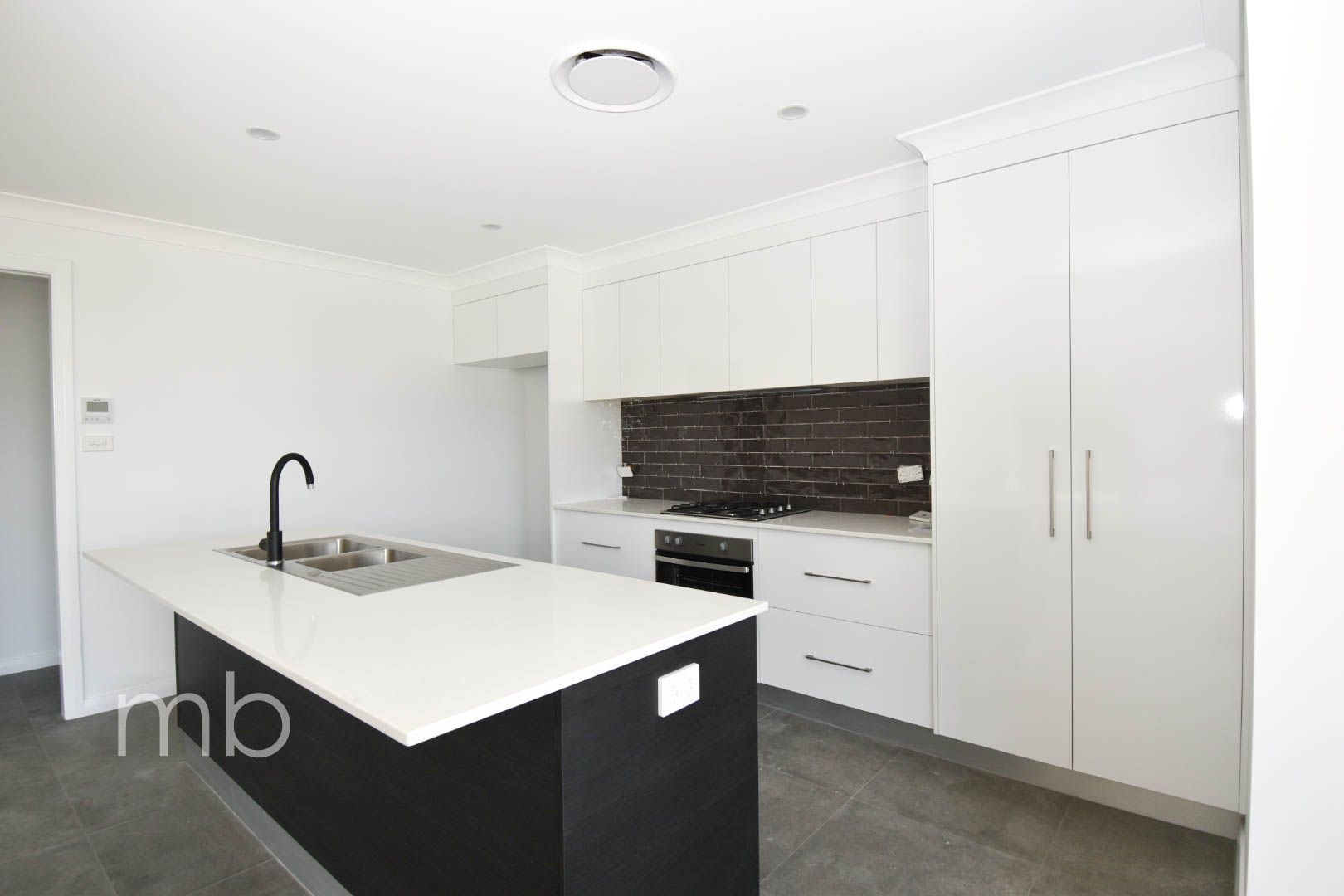 3 bedrooms House in 7a Roselawn Drive ORANGE NSW, 2800