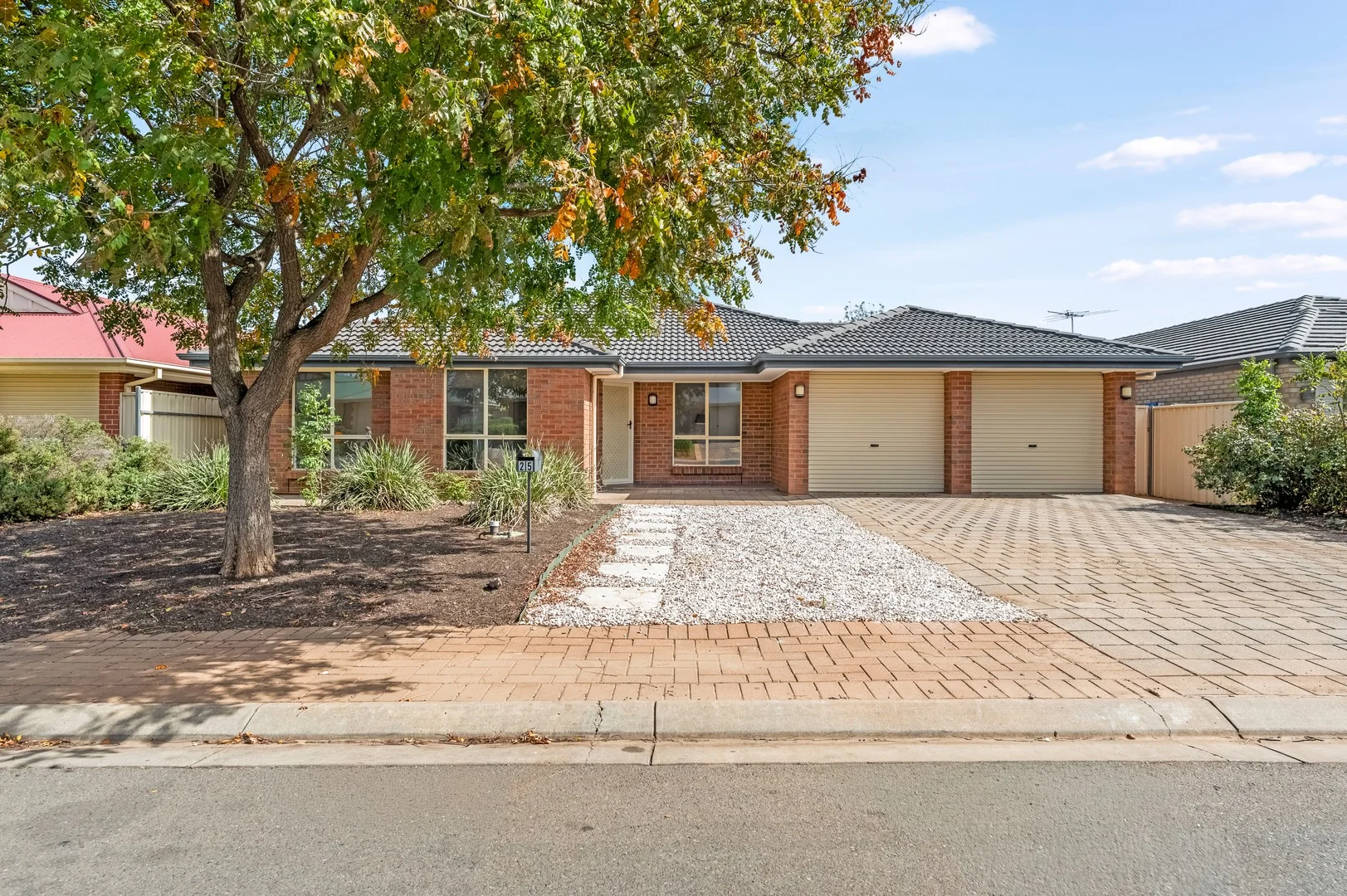 Primary image of 25 Arcadia Drive, Smithfield SA 5114