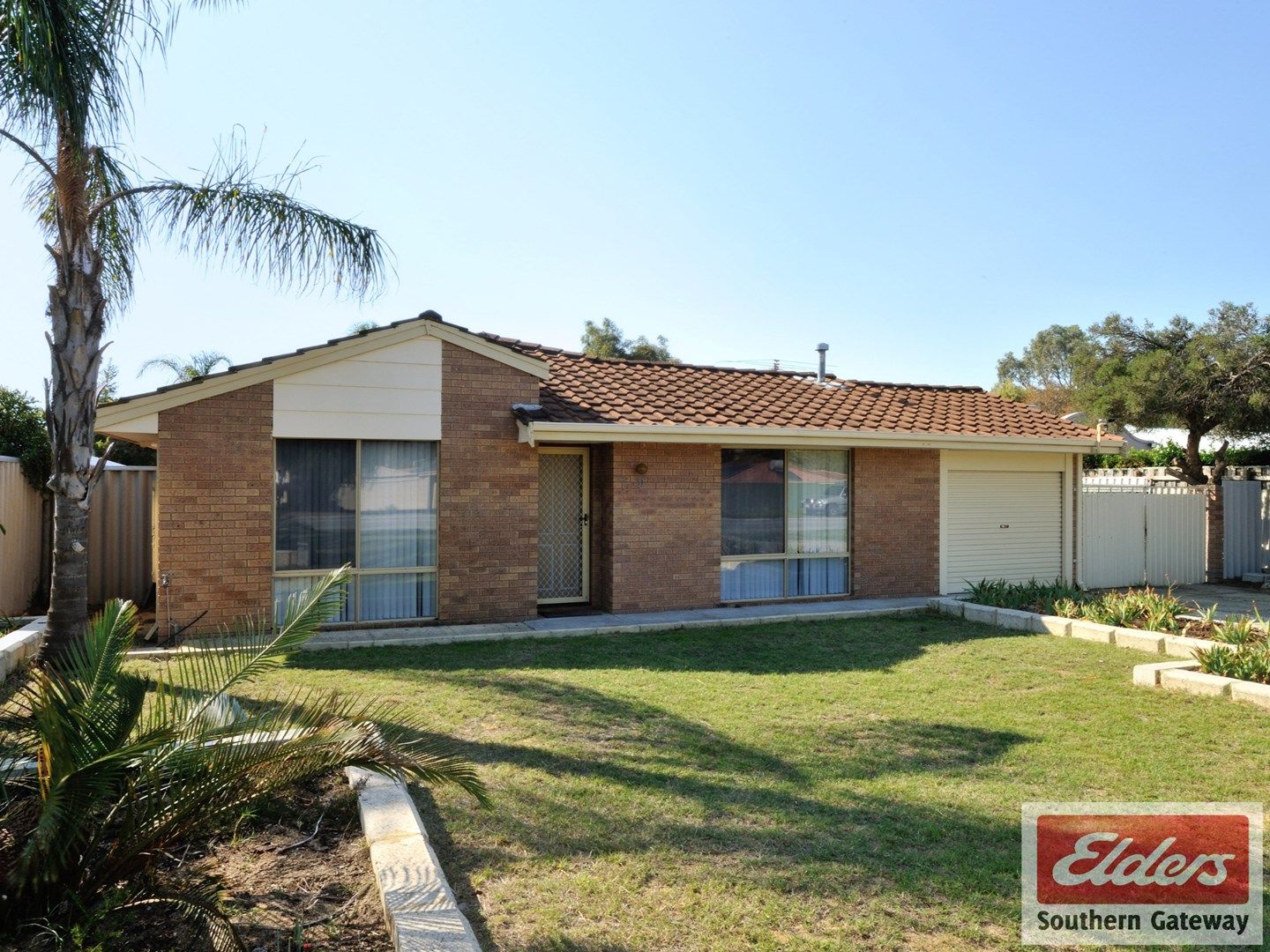 9 Warner Road, Parmelia WA 6167, Image 0