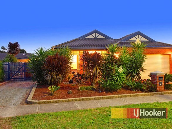 27 Bateman Grove, Hampton Park VIC 3976