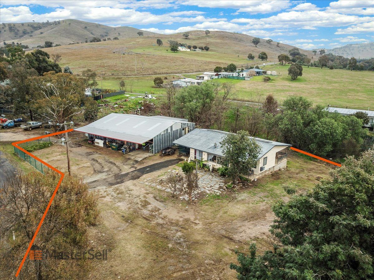 3 bedrooms Rural Lifestyle in 23 Tarrabandra Rd GUNDAGAI NSW, 2722