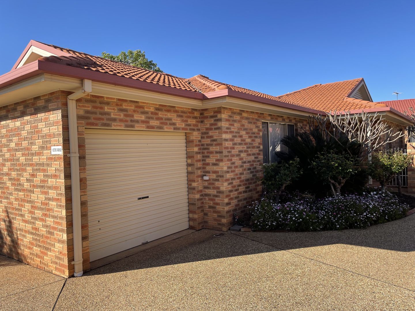 1/3 Worfolk Place, Griffith NSW 2680, Image 2