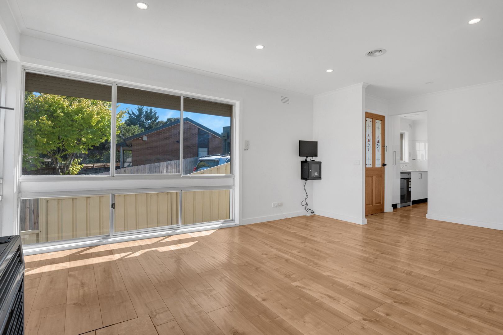 10 Lubeck Court, Meadow Heights VIC 3048, Image 2