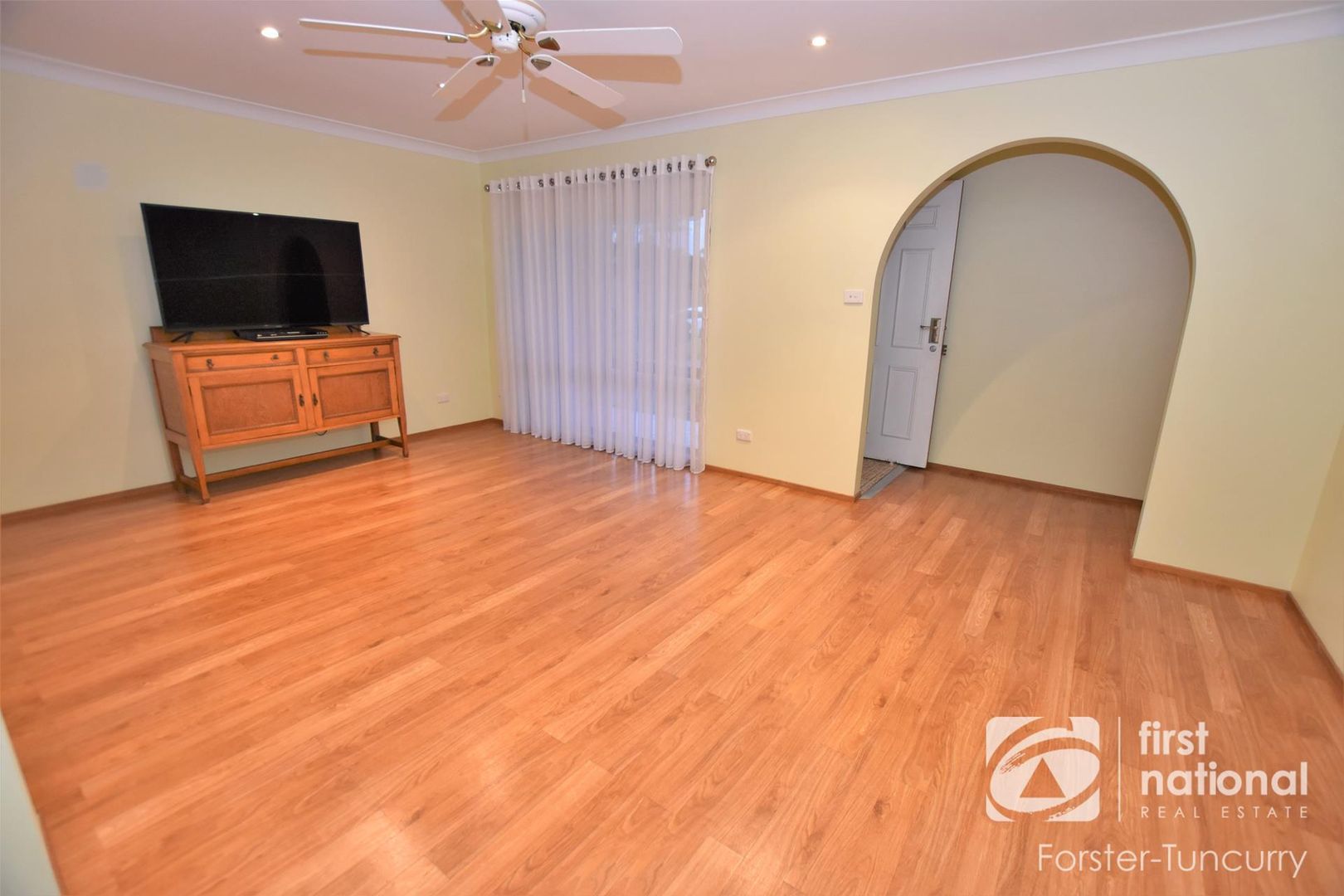 10 Kennewell Parade, Tuncurry NSW 2428, Image 2