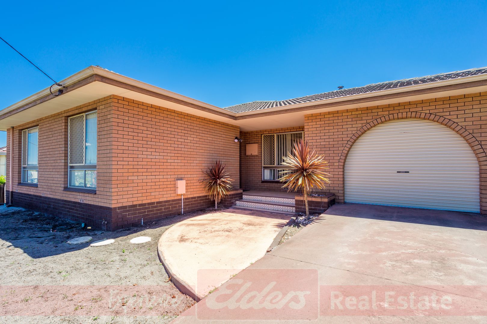 207 Steere Street, Collie WA 6225 Domain