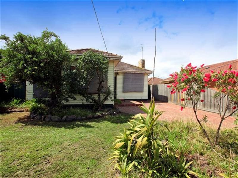 8 Warwick Place, Tullamarine VIC 3043, Image 2