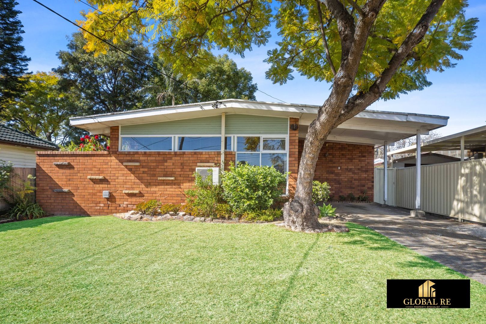 24 Barlow Crescent, Canley Heights NSW 2166