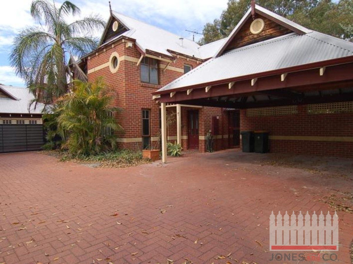 3 bedrooms House in 52A Forrest Street MOUNT LAWLEY WA, 6050