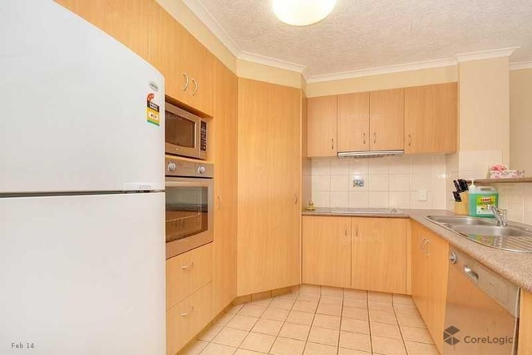 22/16 Sykes Court, Southport QLD 4215, Image 2