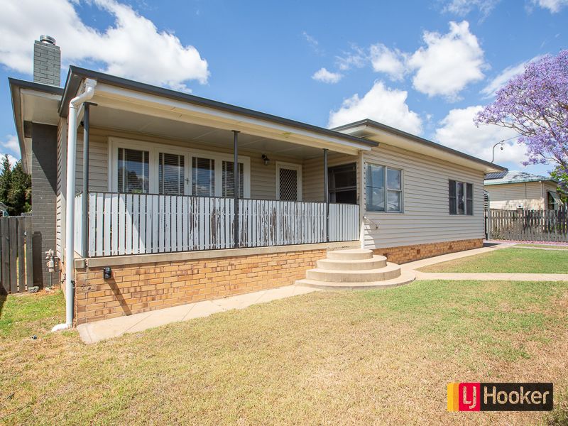 27 Edgeroy Street, South Tamworth NSW 2340, Image 1