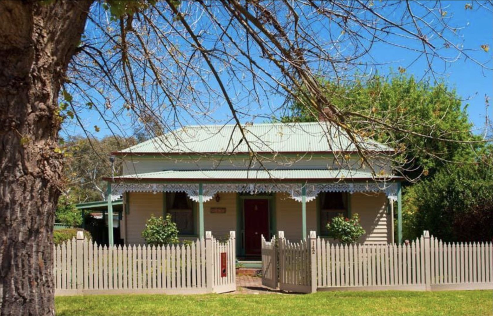 142 Johnstone St, Castlemaine VIC 3450 Domain